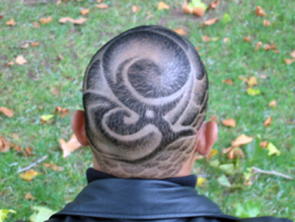 Franck Oudi ; détail de coiffure